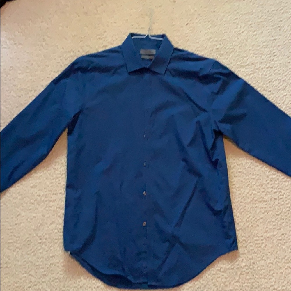 Button Down Calvin Klein dress shirt